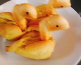 Hình bước làm 2 của món Bánh su thiên nga