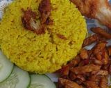 Foto langkah ke 4 dari resep Nasi Kuning Bumbu Racik.