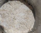 A picture of step 1 of Oats Chilla.