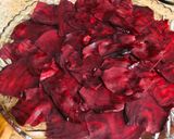 Foto del paso 3 de la receta: Carpaccio de Betabel con queso parmesano