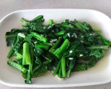 A picture of step 5 of Stir fry cay siem.
