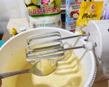 Foto langkah ke 5 dari resep Bolu Kukus Mekar Pelangi.