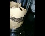 A picture of step 4 of Chocolate mousse parfait.