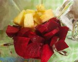 Foto langkah ke 3 dari resep Beet Root Pineapple Juice.