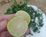 عکس مرحله 4 از دستور دوغ ریحان و لیمو solmaz