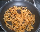 Foto del paso 1 de la receta: Tallarines de pescado con pimentón ahumado picante y atún