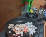 Foto langkah ke 6 dari resep Nasi Goreng Seafood.