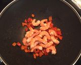 Foto del paso 3 de la receta: Noodles con langostinos al estilo asiático