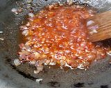 Foto langkah ke 4 dari resep Tumis buncis saus tomat.