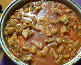 Foto del paso 9 de la receta: Guiso de cerdo con champiñones
