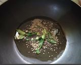 A picture of step 2 of Masala fried idli.