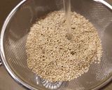 Foto del passaggio 1 della ricetta Quinoa estiva