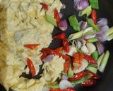 Foto langkah ke 3 dari resep Orak - Arik Peda Telur.