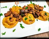 Foto del passaggio 9 della ricetta Ravioli Ripieni di Zucca e Funghi