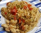 Une image de l'étape 8 de Nouilles chinoises au poulet et aux légumes.