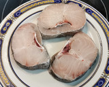 Foto del paso 2 de la receta: Merluza a la vasca con langostinos