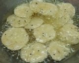 A picture of step 4 of Mathri.