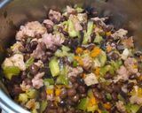 Foto del paso 2 de la receta: Guiso de porotos, chorizo y fideos