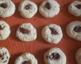 Foto del paso 5 de la receta: Galletas con chocolate, sin huevo y sin azúcar