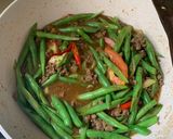 Foto langkah ke 2 dari resep Tumis buncis daging giling.