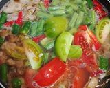 Foto langkah ke 4 dari resep Asem-Asem Daging Buncis.
