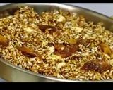 A picture of step 2 of Sesame chikki.
