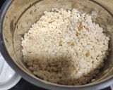 स्पोंजी जाळीदार इडली (Spongy Idli Recipe In Marathi) रेसिपी स्टेप 2 फोटो