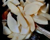 भरवाँ बैंगन और आलू की सब्जी (bharva baingan aur aloo ki sabzi recipe in Hindi) रेसिपी चरण 3 फोटो