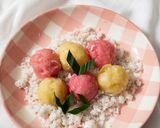 Foto langkah ke 4 dari resep Gethuk "Mochi" Bola Kelapa.