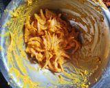 कुरकुरीत कांदा भजी (Kanda Bhajji Recipe In Marathi) रेसिपी स्टेप 1 फोटो