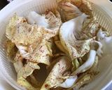 Une image de l'étape 2 de Salade castelfranco a l ail des ours et oignon rouge.