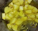 A picture of step 2 of Aloo methi.