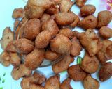 A picture of step 3 of Khasta gulgula.