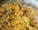 A picture of step 2 of Veg sprouts Thai style.