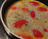 Foto del paso 2 de la receta: Mini tortilla con tomate