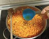 Foto del paso 5 de la receta: Risotto de calabaza y setas con arroz integral