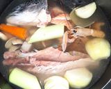 Foto del paso 2 de la receta: Fumet de pescado o caldo de pescado (Sin sal)