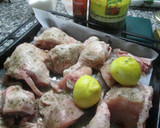Foto del paso 1 de la receta: Pollo al horno con macarrones en salsa