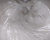 Foto del paso 2 de la receta: Bizcochuelo de leche caliente