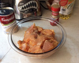 Foto del paso 1 de la receta: Pollo con crema de champiñones sencillo