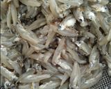 Foto langkah ke 1 dari resep Ikan Kecil Crispy.