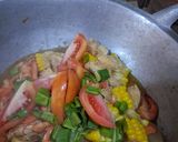 Foto langkah ke 4 dari resep Asam Manis Udang Ayam.