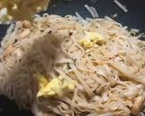 Une image de l'étape 4 de Pad thaï aux crevettes 🇹🇭 🦐.