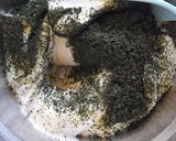 Foto langkah ke 5 dari resep Chocolate Matcha Pound Cake.