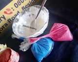 A picture of step 2 of Drips cupcakes.