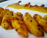 A picture of step 4 of Baked potatoes with chilli flakes and mustard sauce.
