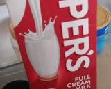 A picture of step 2 of Kitkat Shake.