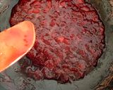 Foto langkah ke 4 dari resep Selai strawberry home made.