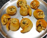 A picture of step 7 of Garlic Bread Rolls.