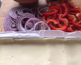 Foto del paso 1 de la receta: Hojaldre de verduritas en rojo
